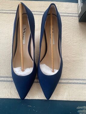 Nina Teressa-LS New Navy Luster Kitten Heels